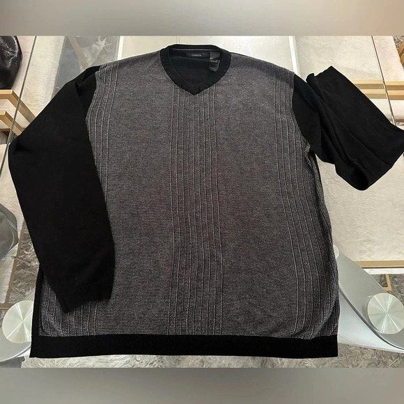Claiborne Other - Claiborne sweater size xl